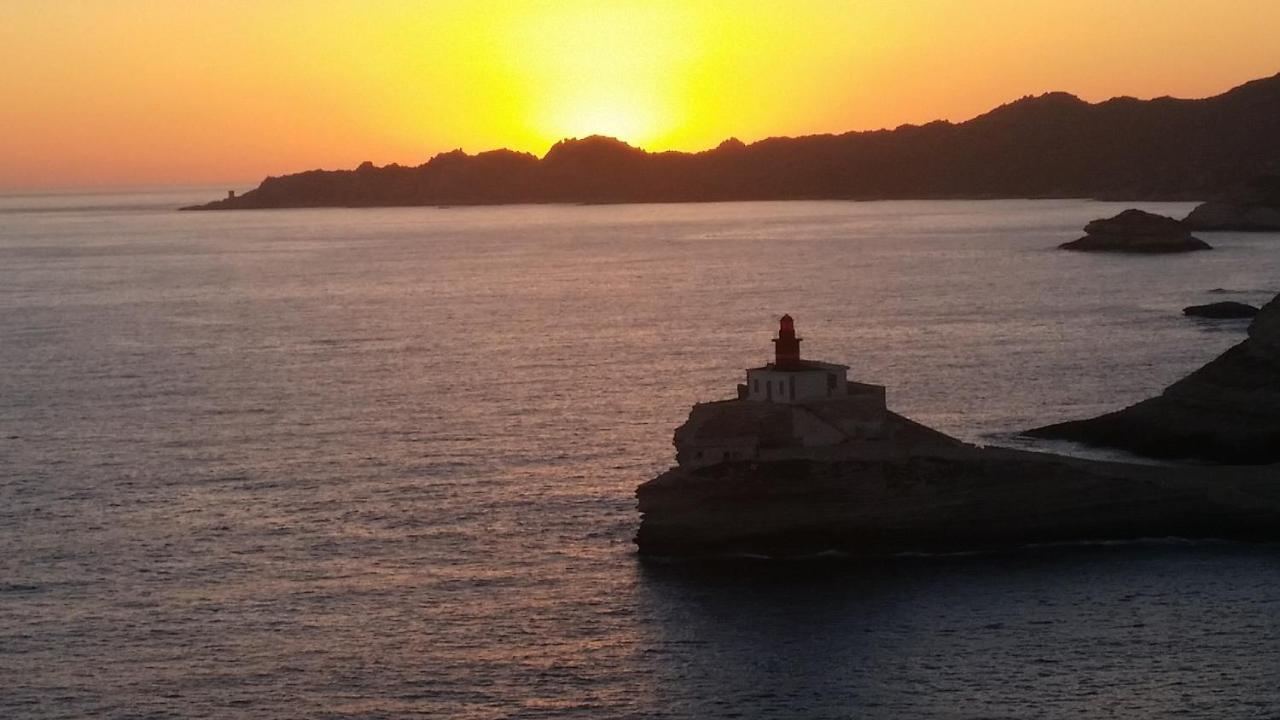 Bonifacio, Maison 90M² Sous Les Oliviers, Vue Sardaigne Bonifacio  Buitenkant foto